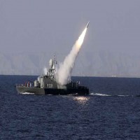 مسؤول أمريكي: إيران تختبر صاروخا مضادا للسفن في مضيق هرمز