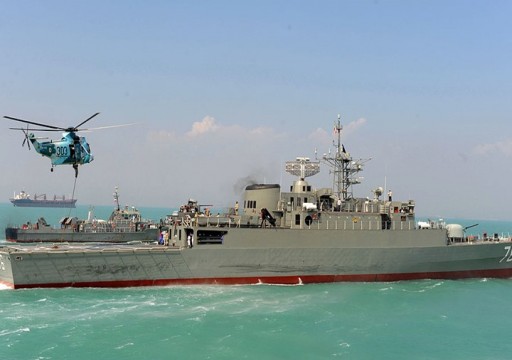 إيران ترسل بارجة إلى خليج عدن