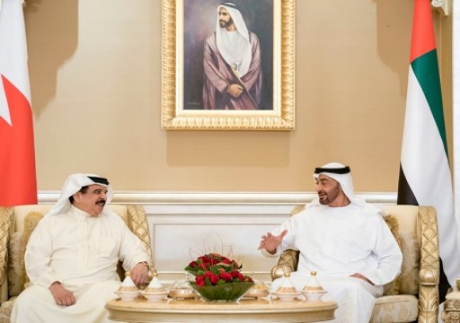 محمد بن زايد وعاهل البحرين يبحثان تطورات المنطقة