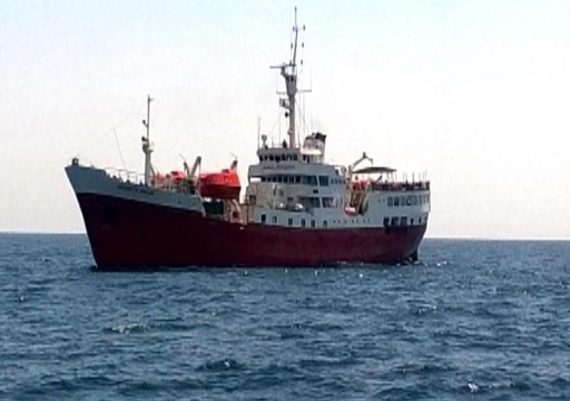 الأطراف اليمنية تجتمع على متن باخرة بالبحر الأحمر لتسوية الأزمة في الحديدة