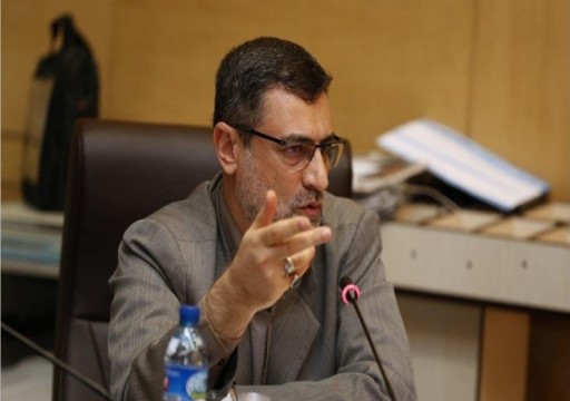 مسؤول إيراني يلوح بفرض رسوم على السفن في مضيق هرمز