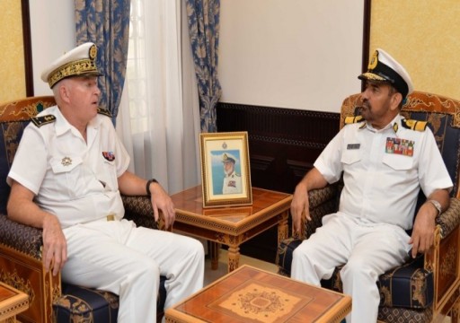 مباحثات عمانية فرنسية لتعزيز التعاون العسكري البحري