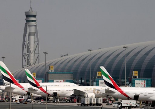 مقتل وإصابة 4 أشخاص إثر سقوط طائرة في مطار دبي وتعليق للرحلات
