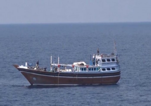 السعودية تنقل أحد أفراد طاقم سفينة إيرانية إلى سلطنة عمان