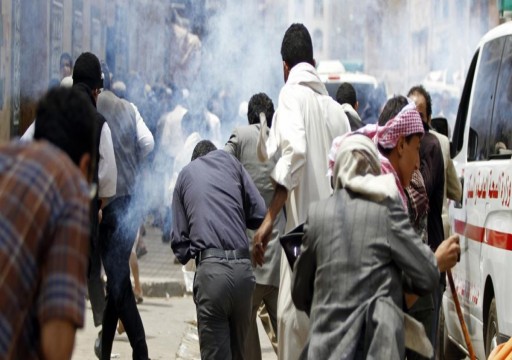 وزير يمني: الحكومة الشرعية تواجه الإمارات في عدن