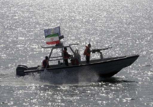 إيران تستولي على قارب لتهريب النفط قرب الخليج