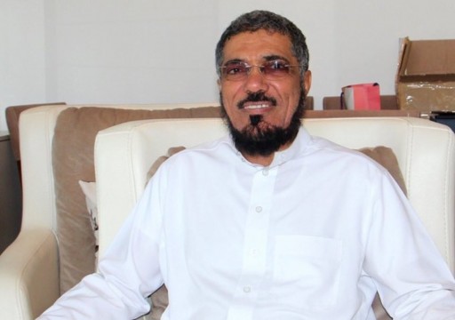 مكالمة مؤثرة بين الشيخ سلمان العودة ووالدته وابنته من داخل سجنه بالسعودية