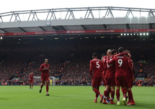 ليفربول يطارد متصدر الدوري الإنجليزي مانشستر سيتي