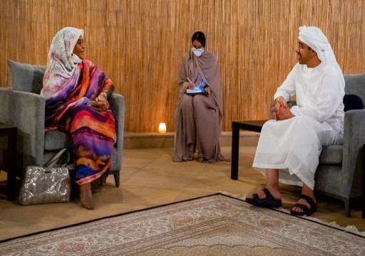 عبدالله بن زايد يبحث تعزيز العلاقات مع وزيرة خارجية السودان