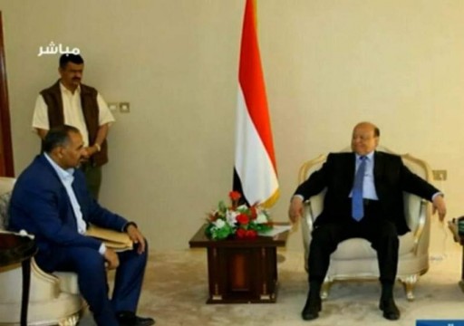 الرئيس اليمني يلتقي بزعيم الانفصاليين بحضور السفير السعودي