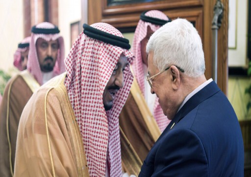 العاهل السعودي يلتقي الرئيس عباس في الرياض