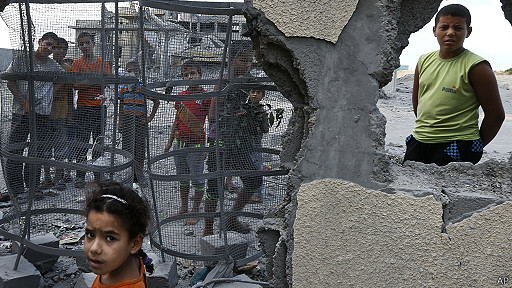 يوم دام في غزة يخلف أكثر من 60 شهيداً والعدوان يتواصل 