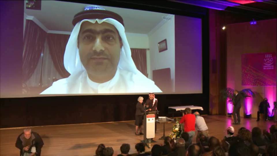 فوز "منصور" بجائزة حقوقية دولية.. تكريم لأحرار الإمارات وإدانة "للأمن"