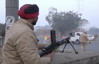 هجوم على قاعدة للقوات الجوية الهندية قرب باكستان يسفر عن 6 قتلى
