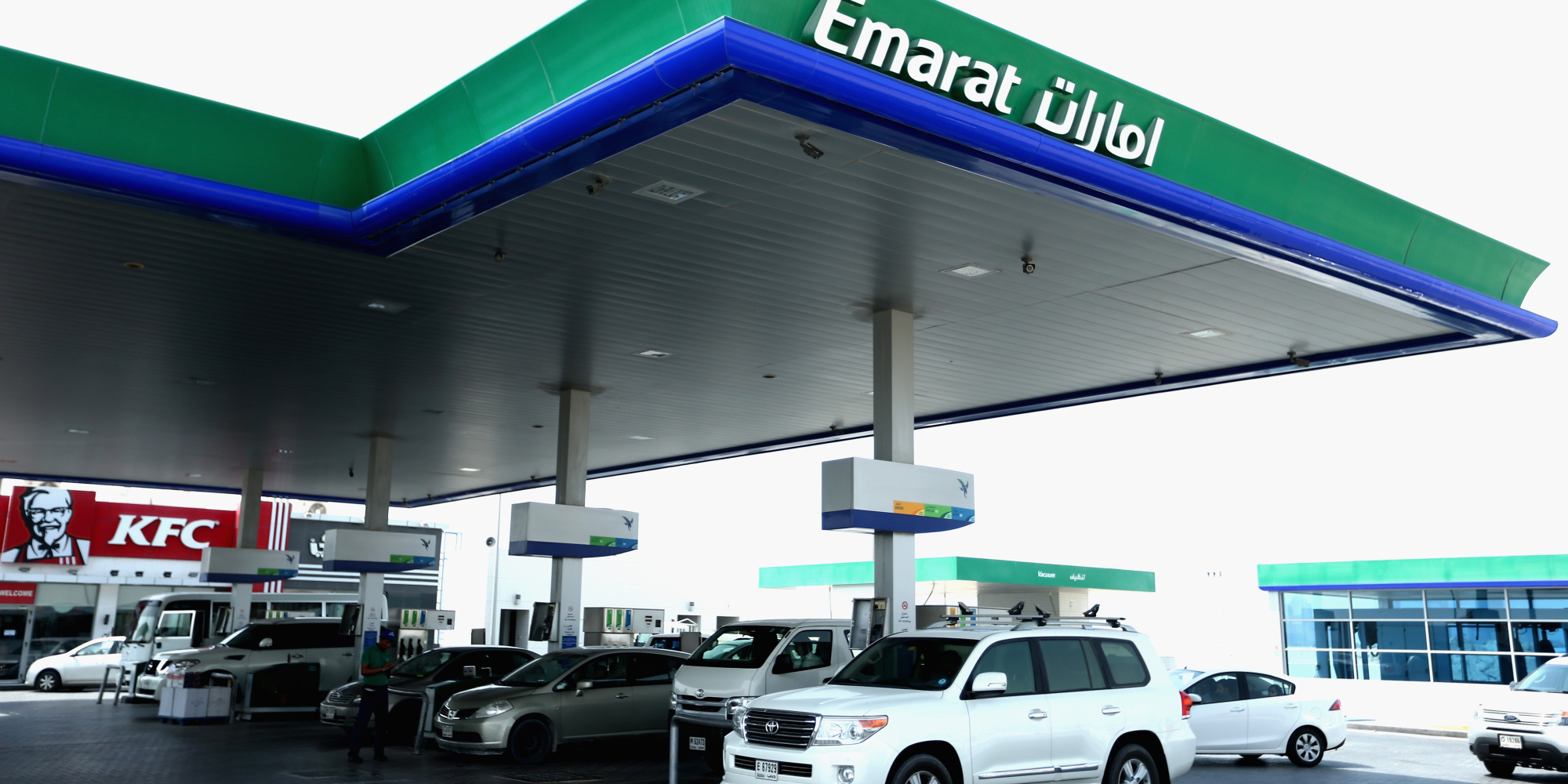 تخفيض أسعار البنزين ورفع الديزل الشهر القادم
