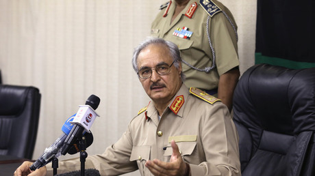 حفتر يقول لن يعمل مع حكومة الوفاق الليبية قبل حل "الميليشيات"