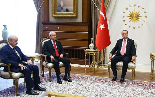 مواقف تاريخية للمعارضة التركية ضد الانقلاب ودعم الشرعية