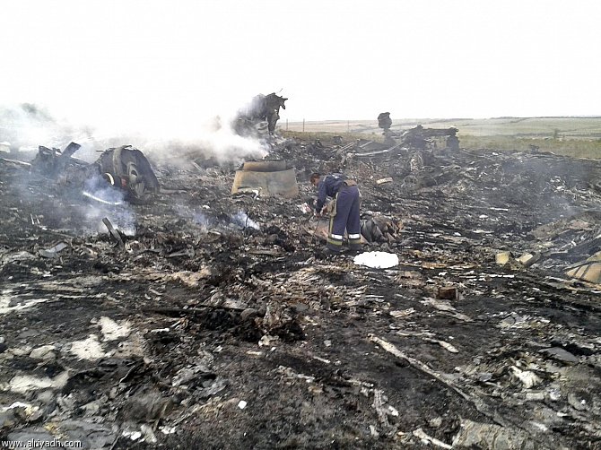 تحطم طائرة ماليزية شرق اكرانيا تقل 295 شخص