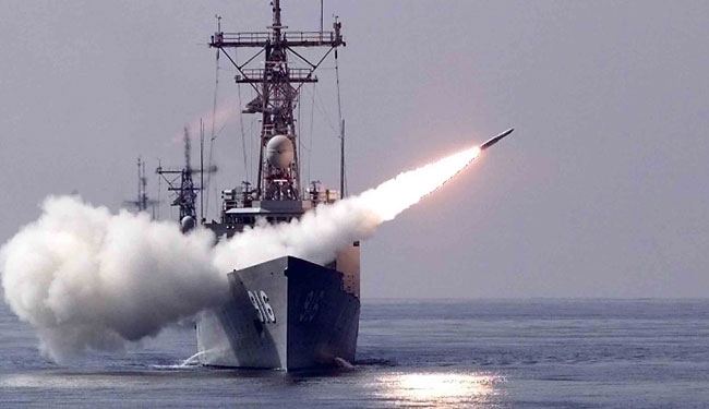 سفينة حربية روسية تطلق نيران تحذيرية على سفينة تركية في بحر "إيجة"