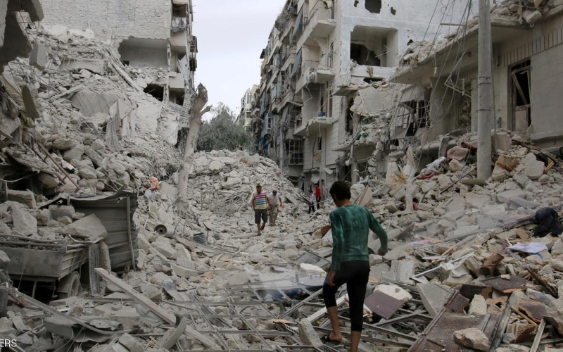 غارات روسية وسورية تقتل 80 مدنياً في حلب