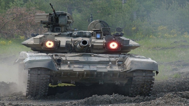 مسؤول روسي: موسكو لن تورد الدبابات والطائرات لإيران