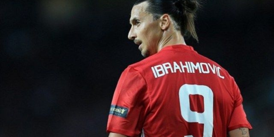 إبراهيموفيتش يهدي مورينيو لقبه الأول مع مانشستر يونايتد
