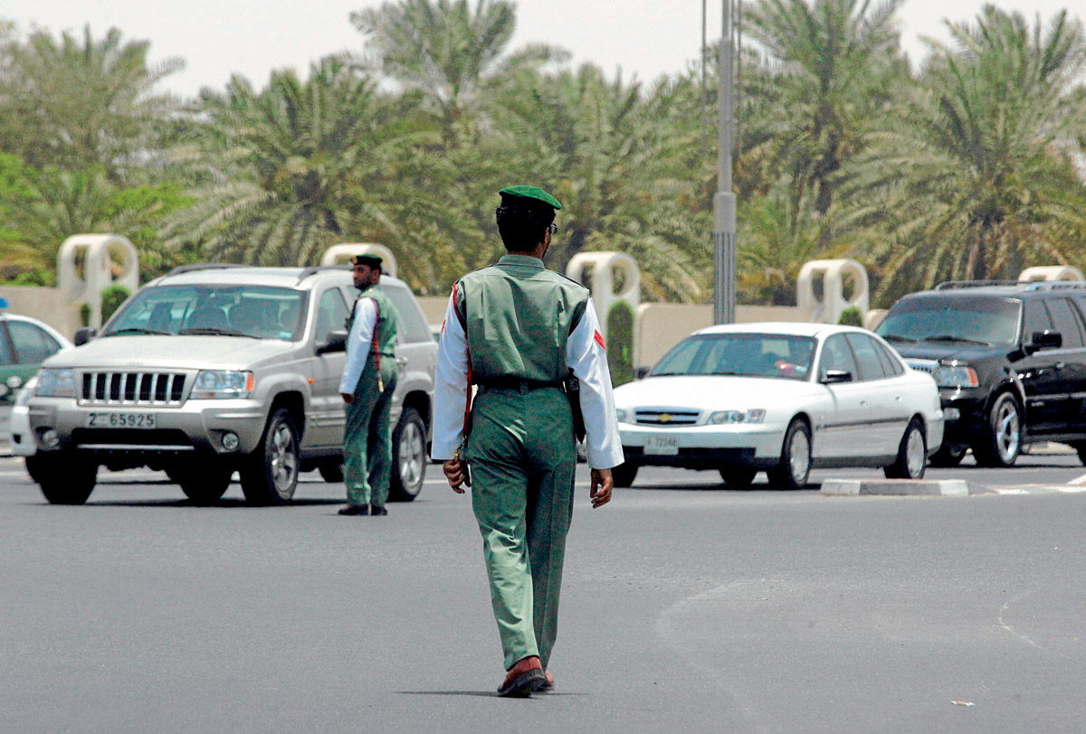 " شرطة دبي " تنفي " إشاعة " تخفيض المخالفات المرورية في الإمارة