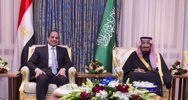 هآرتس: أزمة في العلاقات بين الملك سلمان والسيسي سببها حركة "حماس"