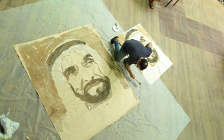 فنان عالمي يستعد لرسم أكبر لوحة للشيخ زايد في صحراء دبي