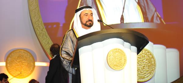 مهرجان المسرح الخليجي يكرم حاكم الشارقة ويختاره شخصية العام