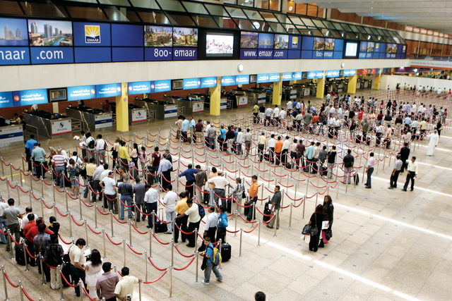 13 مليون زائر لدبي و35 مليون مسافر عبر مطاراتها في 2015