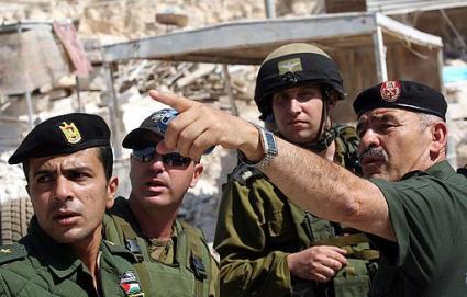 السلطة الفلسطينية تدرس وقف التنسيق الأمني مع إسرائيل