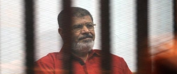 برلماني جزائري يناشد بوتفليقة بالتدخل لإنقاذ حياة الرئيس محمد مرسي