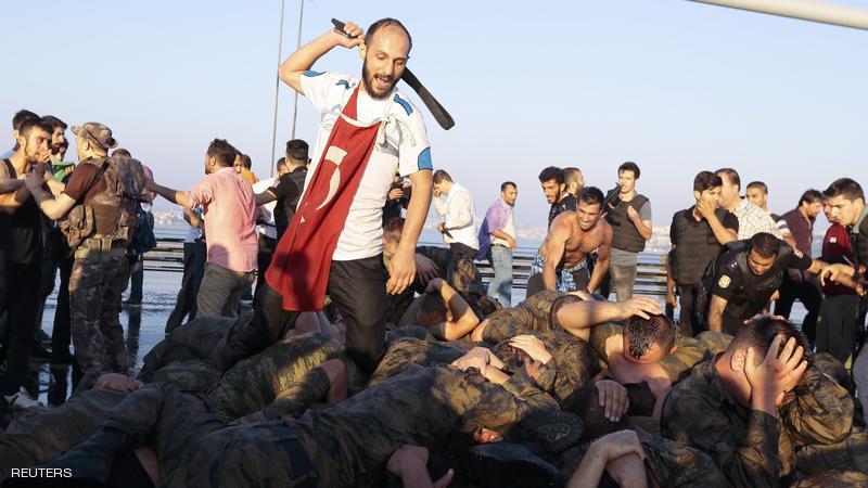 عواصم غربية تحاول إنقاذ انقلابيي تركيا من العدالة
