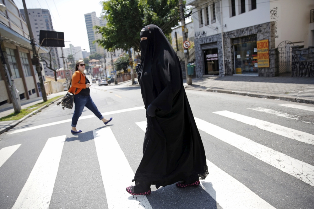 النمسا تحظر ارتداء البرقع في الأماكن العامة