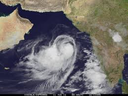"الأرصاد" لا تأثير مباشر للعاصفة المدارية "نانوك" على الإمارات