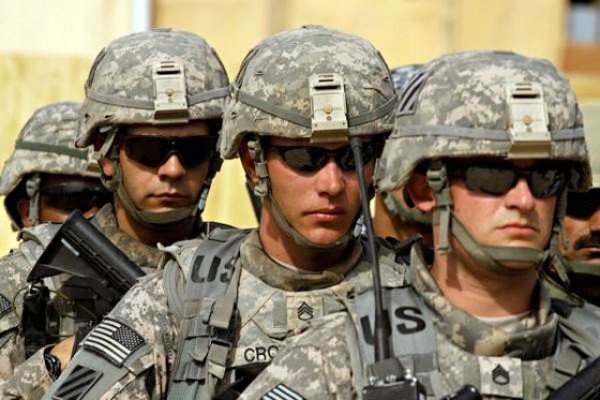 820 جنديا أميركيا يحمون سفارة بلادهم في بغداد