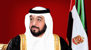 الشيخ خليفة يمنح السفير السوداني وسام الاستقلال تقديراً لجهوده