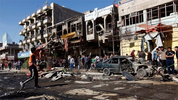 عشرات القتلى والجرحى في سلسلة تفجيرات ضربت بغداد