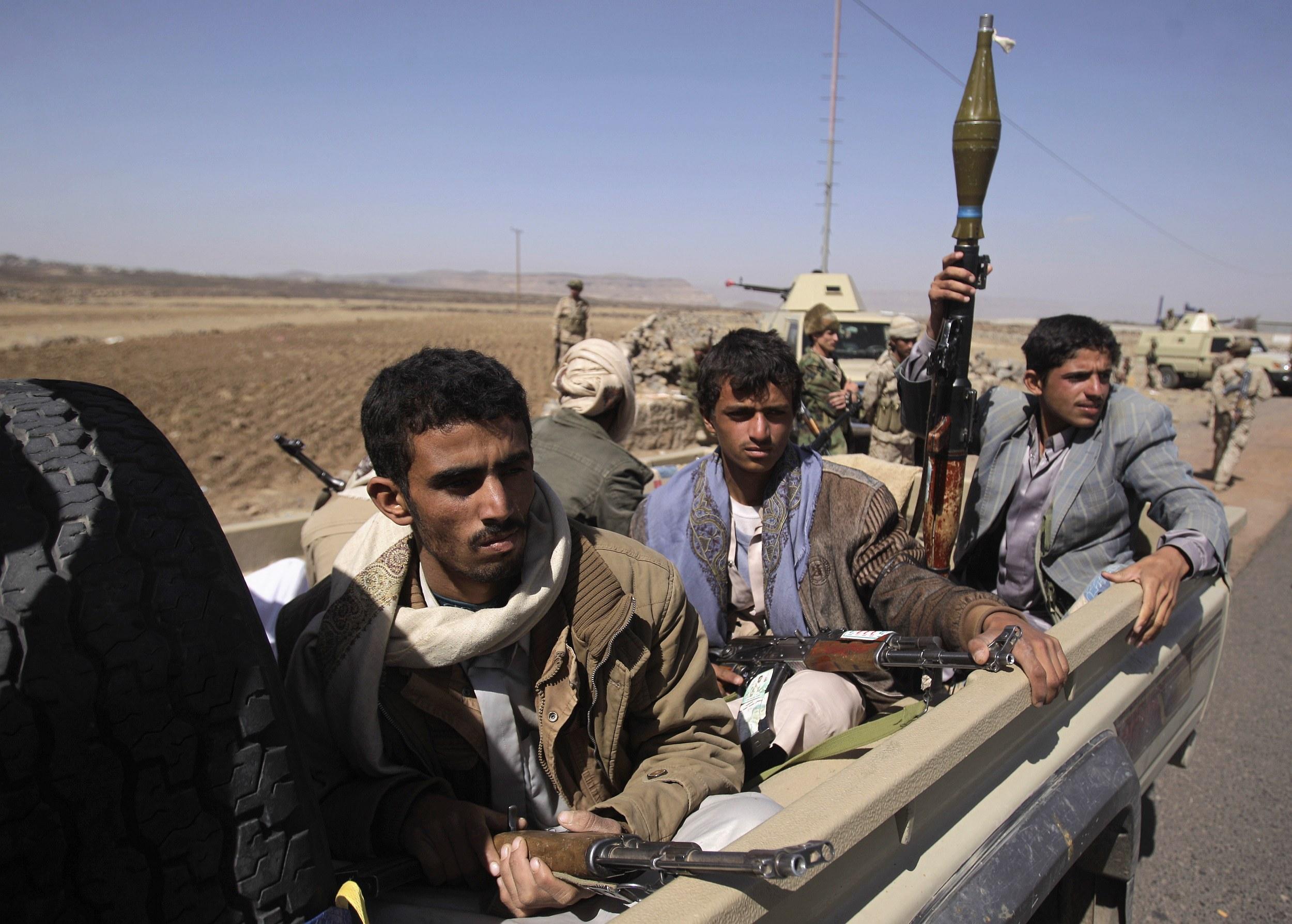 أولى التهديدات الإيرانية.. مناورات عسكرية للحوثيين على حدود المملكة