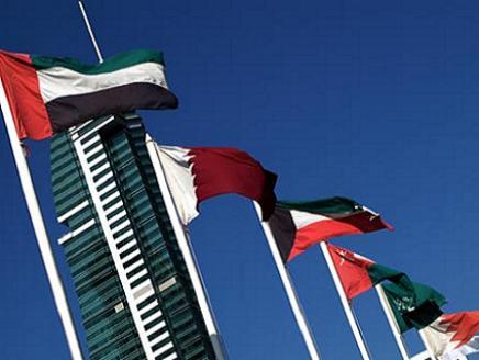 تقرير دولي يتوقع تعافي السياسة المالية لدول الخليج في 2018