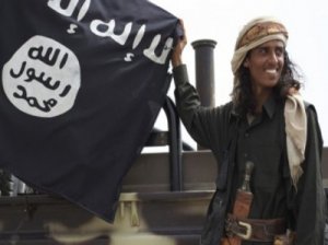 قاعدة اليمن تناصر "تنظيم الدولة" ولا تبايعه