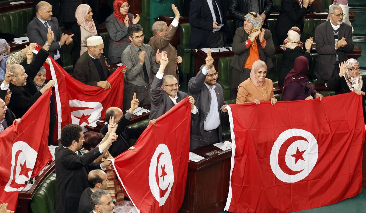 برلمان تونس يمنح حكومة "الشاهد" الثقة بأغلبية كبيرة