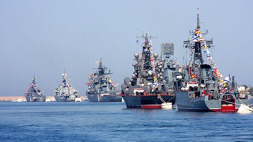 مناورات  روسية عسكرية في بحر قزوين على خلفية التوتر مع تركيا