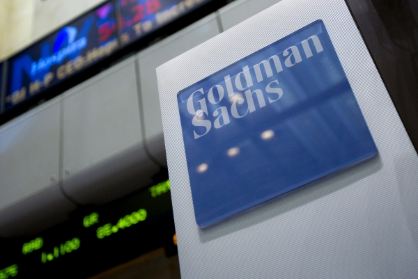بنك «غولدمان ساكس» يطلب الترخيص له بتداول الأسهم السعودية