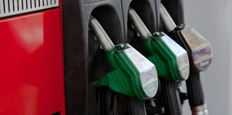 سلطنة عمان ترفع أسعار مادتي البنزين والديزل