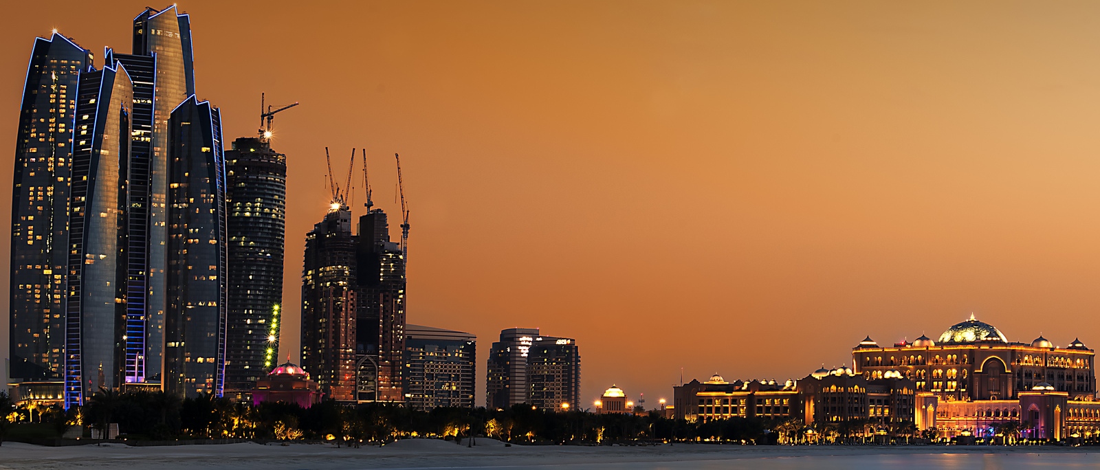 الإمارات الأولى إقليمياً في التنافسية العالمية لعام 2015