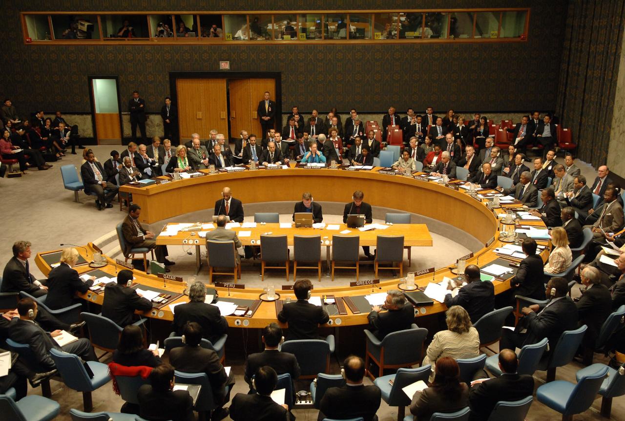 مجلس الأمن يجيز تنفيذ حظر السلاح على ليبيا بالقوة