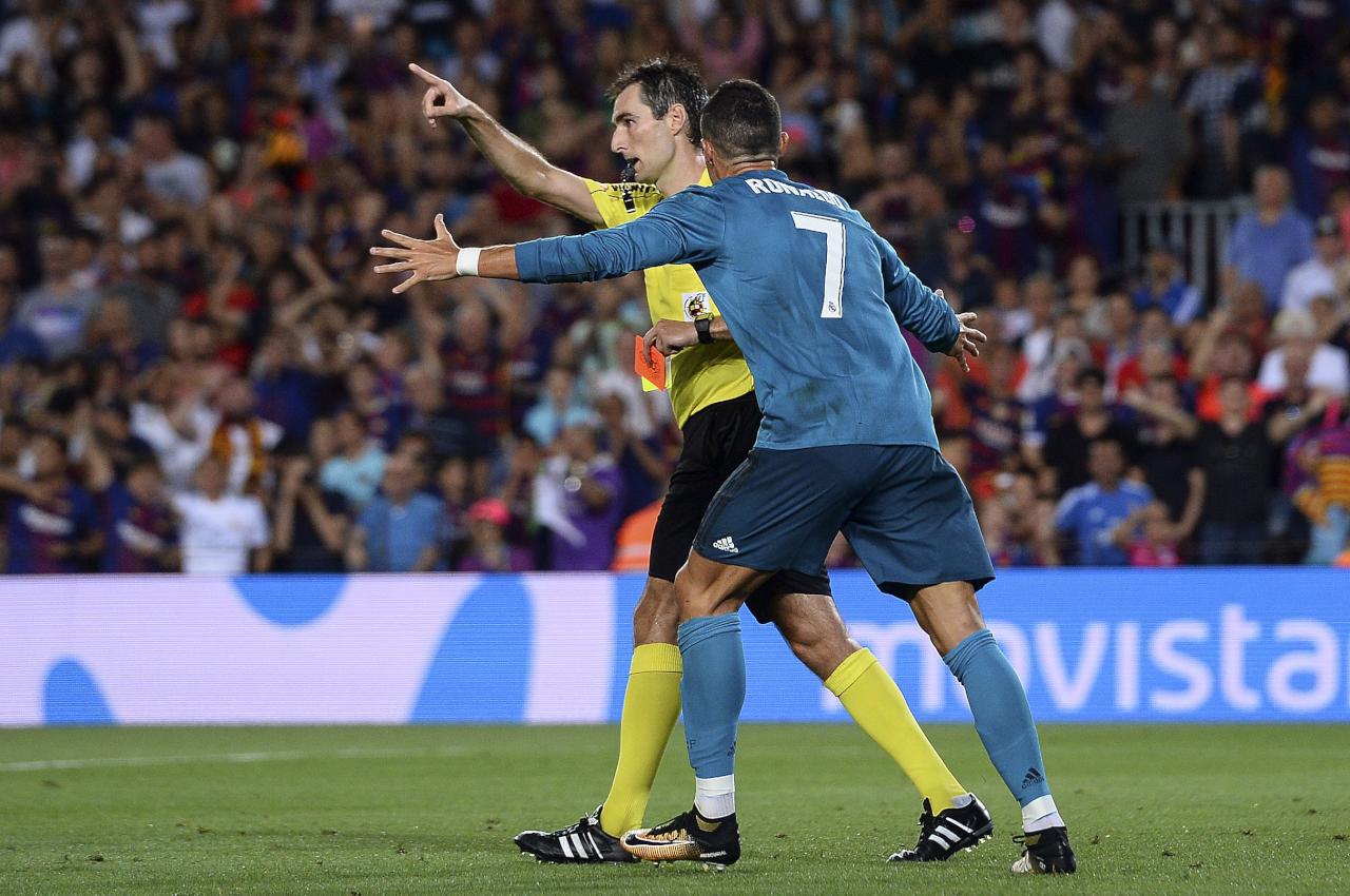 الاتحاد الإسباني يعاقب رونالدو بإيقافه 5 مباريات