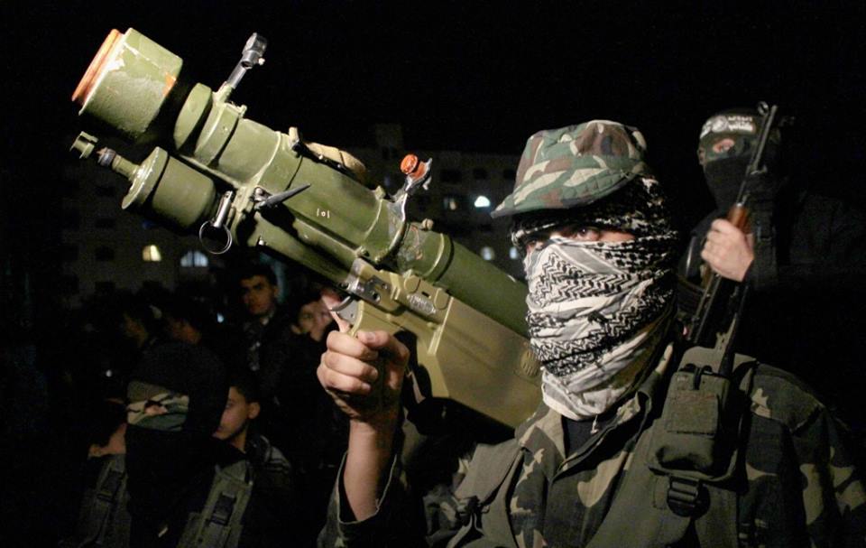 الزهار يؤكد: لن نُسلم سلاح المقاومة وتهديدات عباس مؤامرة خطيرة